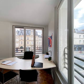 Bureau privé 80 m² 10 postes Coworking Rue Jeanne d'Arc Rouen 76000 - photo 2